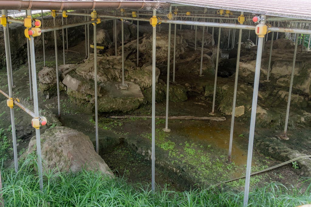Herculaneum Villa dei Papiri. October 2023. Remains of collapsed monumental structure. Photo courtesy of Johannes Eber.